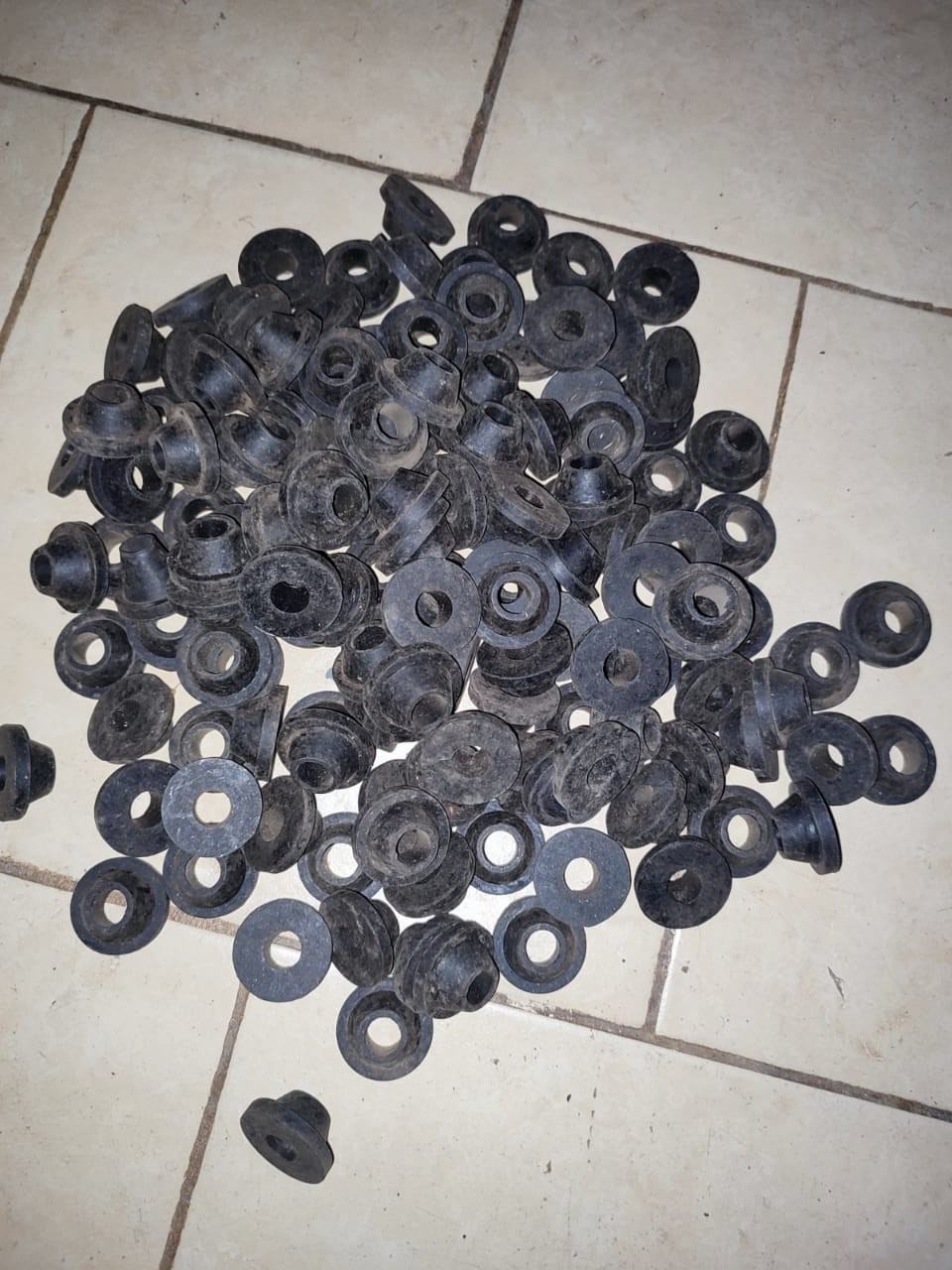 Boiler sight tube conical rubbers