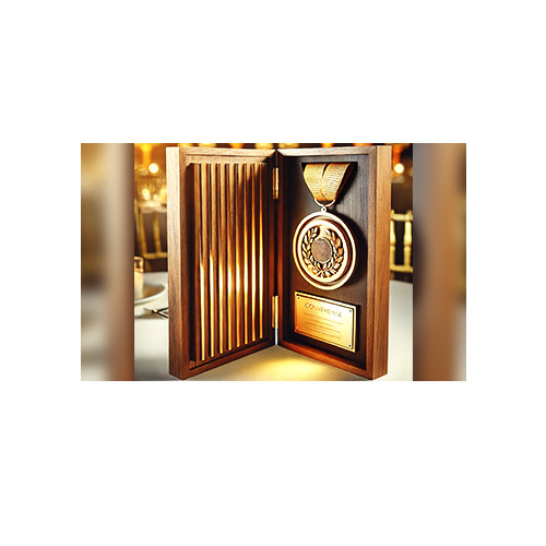 Booklet wooden Awards